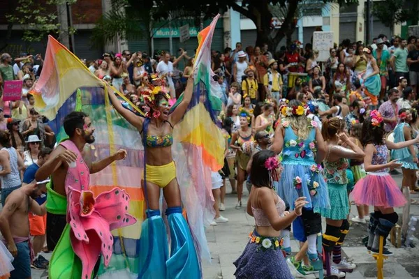 “Difícil ter carnaval em 2021”, diz presidente de associação de blocos do RJ