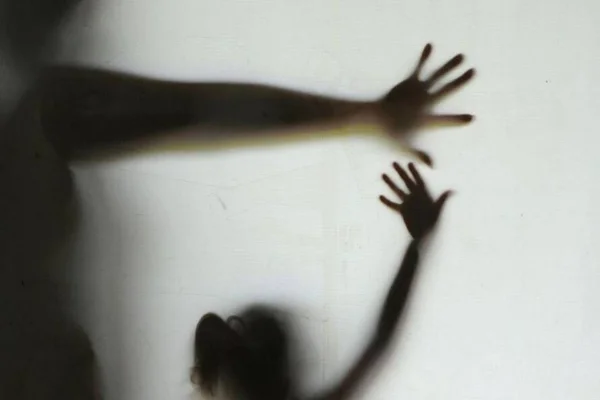 Marinheiro atira no rosto de adolescente em motel no Pará