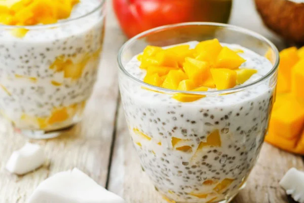 Imagem colorida de pudim de chia - Saiba quais são os benefícios de comer chia todo dia - Metrópoles