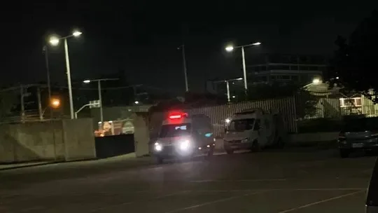 Elevador com jogador e torcedores do Botafogo despenca em estádio