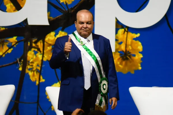 Veja a estratégia de Ibaneis para tentar convencer Moraes a suspender afastamento