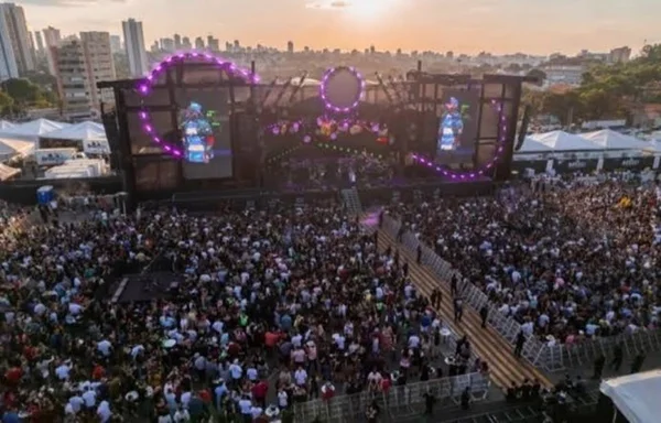 Imagem de show de Henrique e Juliano em Goiânia em junho de 2022