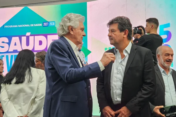 Caiado apresenta plano para Saúde ao lado de ex-ministro de Bolsonaro