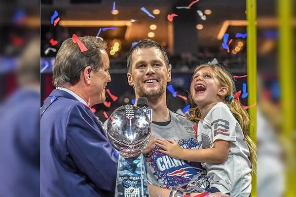 Patriots, de Tom Brady, derrota Rams e conquista sexto Super Bowl