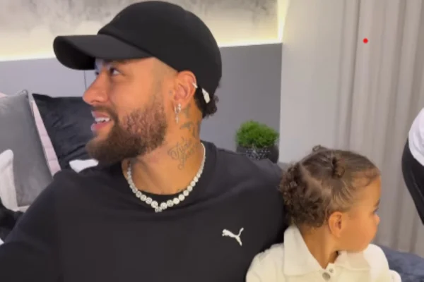 Foto colorida de Neymar - Metrópoles