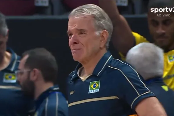 Bernadinho chora após perda da mãe - Metrópoles