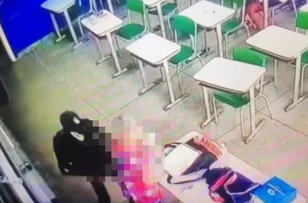 Morre professora esfaqueada por aluno em escola de SP; há 4 feridos