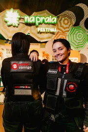 Para as mulheres: o projeto Siga Segura oferece acompanhamento até o veículo, transporte por aplicativo ou ponto de embarque seguro Para as mulheres: o projeto Siga Segura oferece acompanhamento até o veículo, transporte por aplicativo ou ponto de embarque seguro