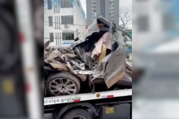 motorista porsche mureta rodovia imigrantes