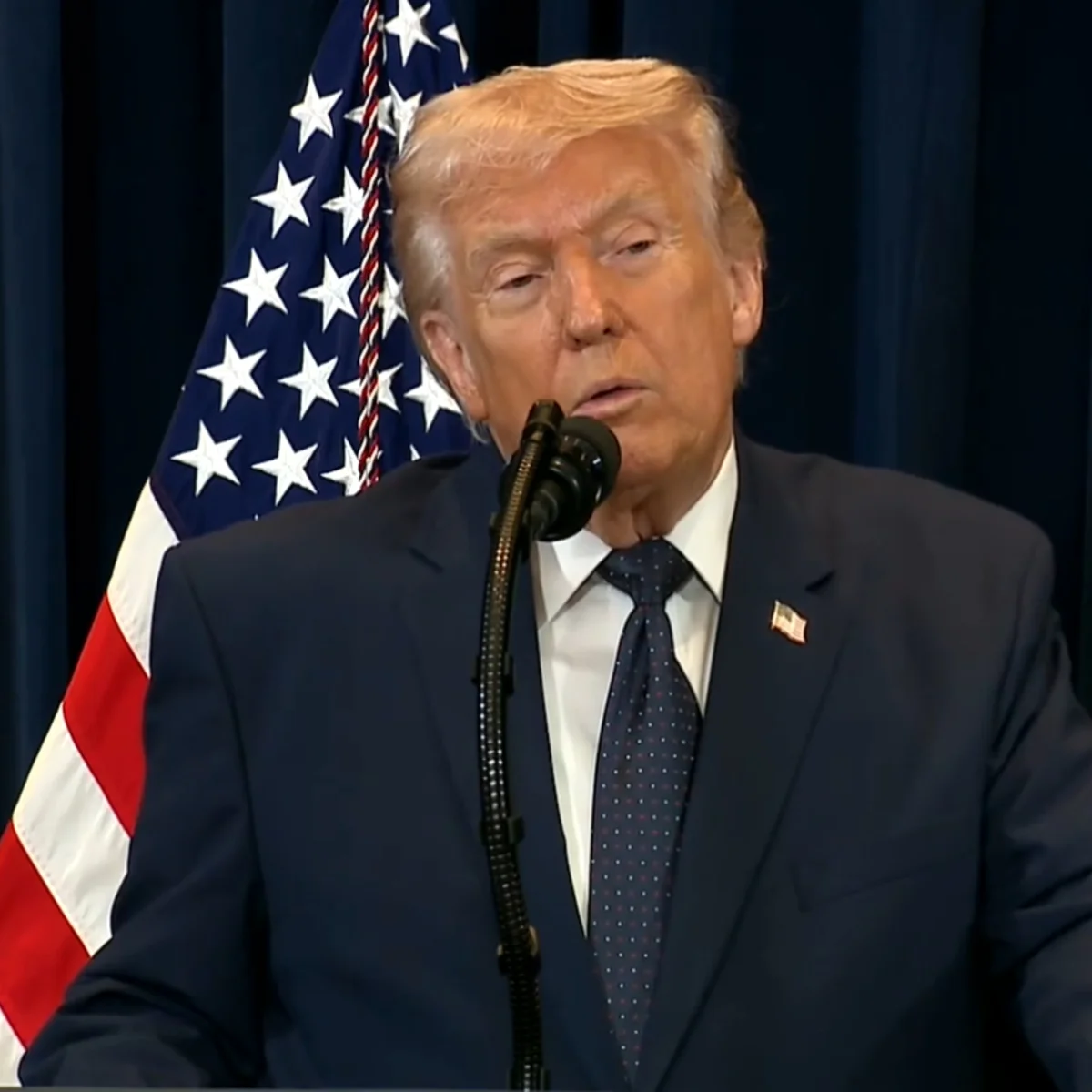 Trump exige que Irã reabra Estreito de Ormuz até terça: 