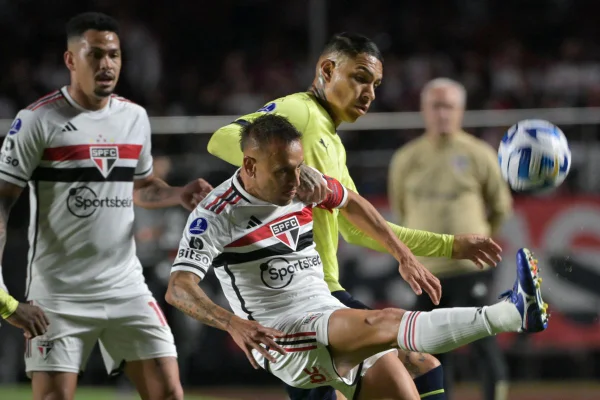 James Rodríguez perde pênalti e São Paulo é eliminado da Sul-Americana