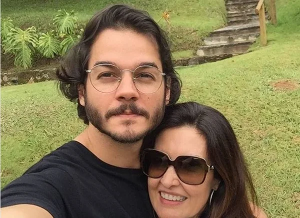 Fátima consola Túlio Gadêlha após exoneração: “Vamos em frente”