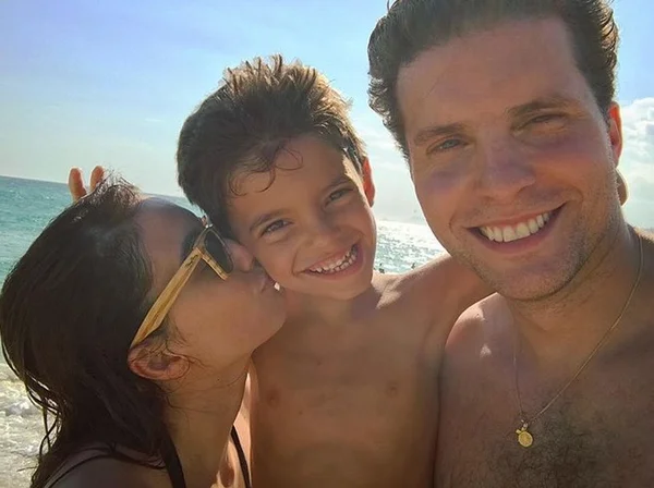 Thiago Fragoso homenageia esposa no Dia das Mães: “Melhor do mundo”