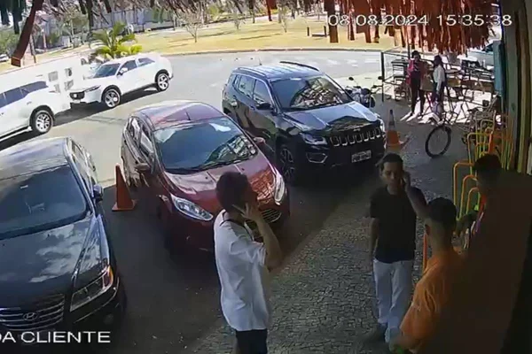 Estelionatário dá “Golpe do Pix” e rouba celular de vendedor no DF