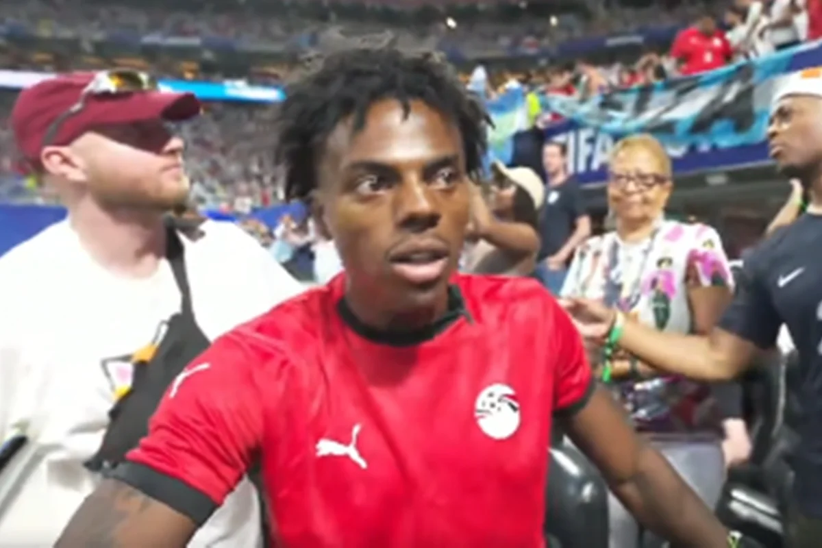 Luva de Pedreiro cobra punição da Fifa após racismo contra iShowSpeed - imagem 2 Luva de Pedreiro cobra punição da Fifa após racismo contra iShowSpeed - imagem 2