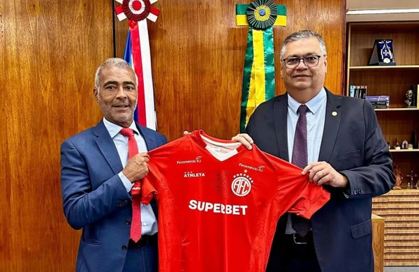 Senador Romário e o ministro Flávio Dino