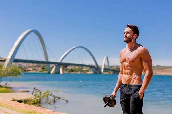 Na Praia vira marca de moda nas mãos de Stella Sartório e Helen Damas