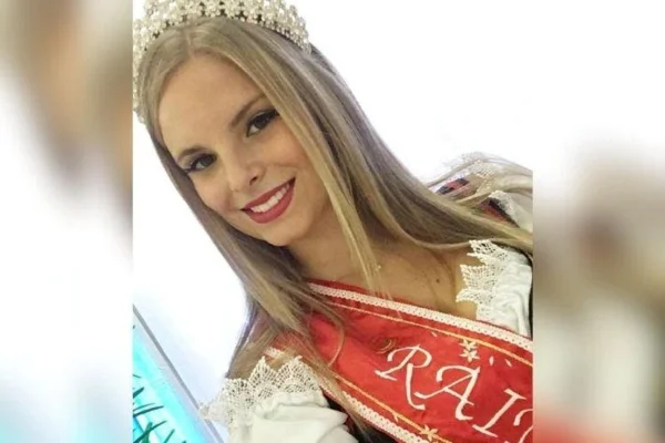 Ex-rainha de festa típica de Santa Catarina morre em acidente