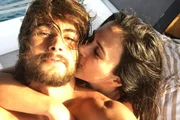 Tatá Werneck dá um beijinho em Rafa Vitti Tatá Werneck dá um beijinho em Rafa Vitti
