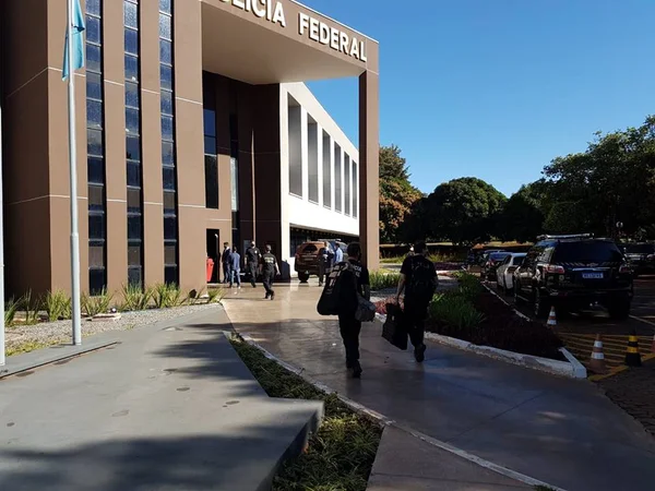 Enfermeira finge ser médica e é presa pela Polícia Federal no DF