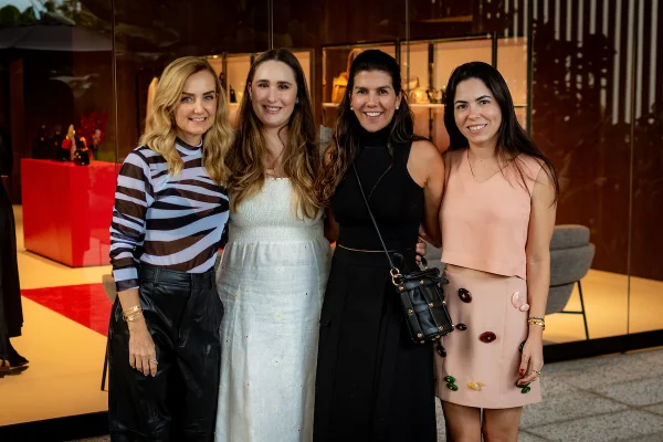 Quarteto se une para receber convidados em trunk show da Ferragamo