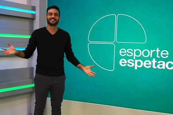 Veja o momento em que o apresentador do Globo Esporte Marcelo Lages cai de moto -Metrópoles