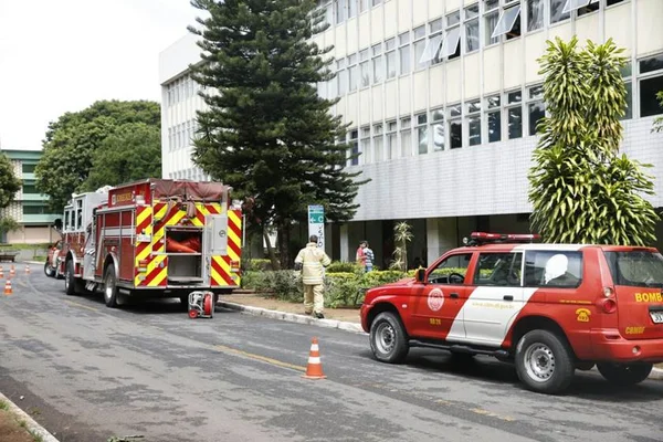 Incêndio atinge apartamento com idosos na 415 Sul