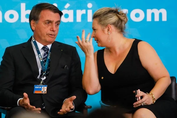 Bolsonaro destitui Joice da liderança do governo no Congresso