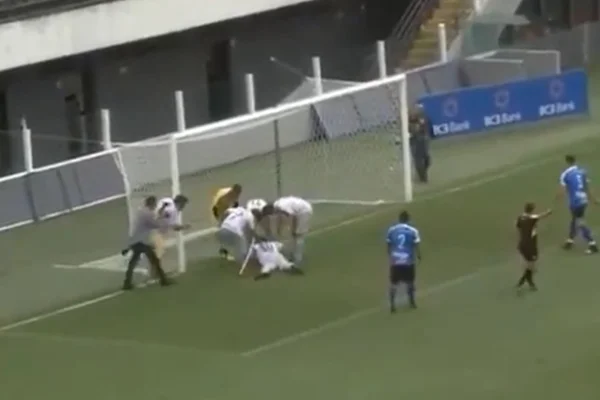 Bolsonaro em jogo beneficente