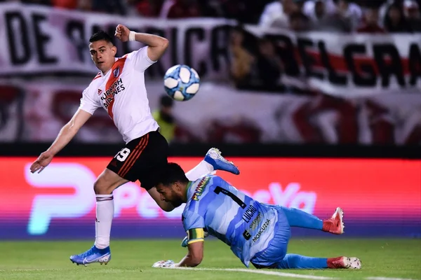 Borré elogia Flamengo, mas confia no poder do River Plate