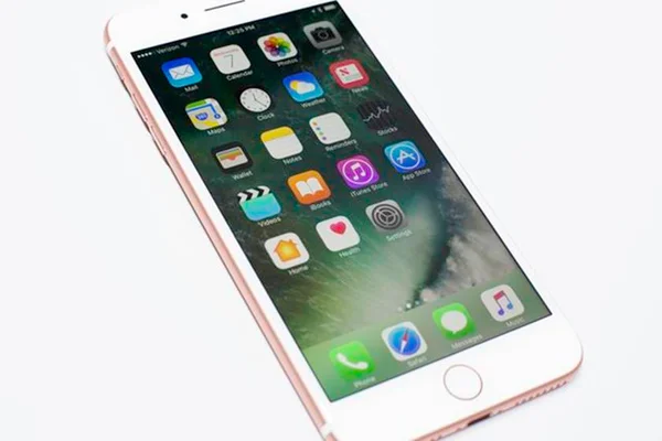 Apple é processada por deixar aparelhos anteriores ao iPhone 8 lentos