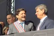 André do Prado conversa com Tarcísio durante solenidade Cívico-Militar em Comemoração ao 93° Aniversário da Revolução Constitucionalista de 1932