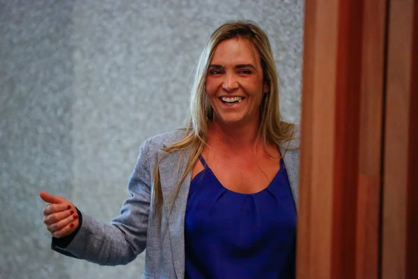 Celina Leão tem alta e diz que volta ao trabalho nesta segunda (26/9)