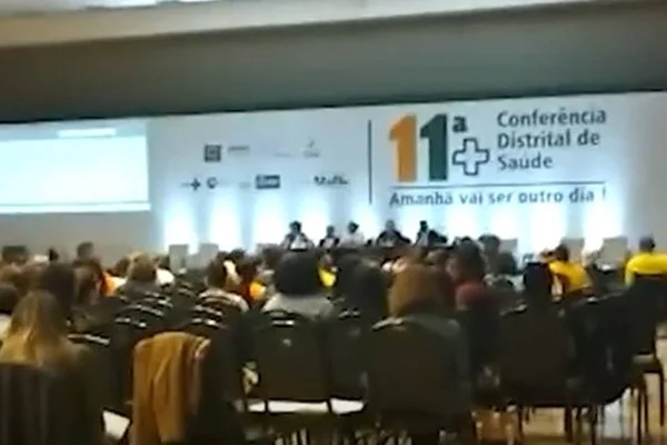 Conferência - Metrópoles