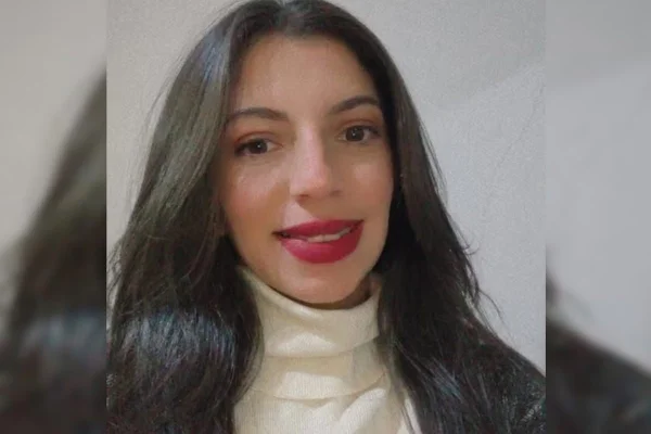 mulher sorrindo