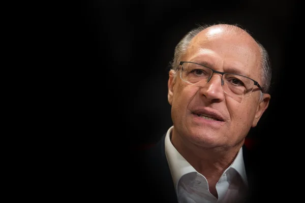 Alckmin: “Eu não vou privatizar a Petrobras nem o Banco do Brasil”