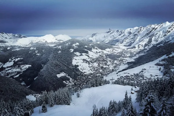 Avalanche causa mortes e deixa visitantes feridos nos Alpes franceses