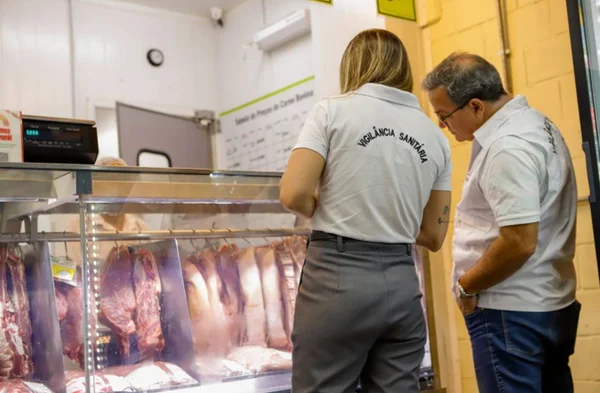 Operação apreende 2,5 toneladas de alimentos impróprios no comércio