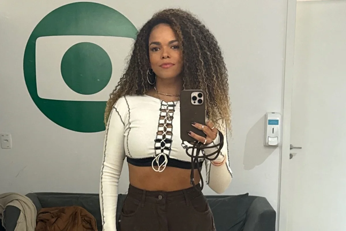 Jeniffer Nascimento posa na TV Globo Jeniffer Nascimento posa na TV Globo
