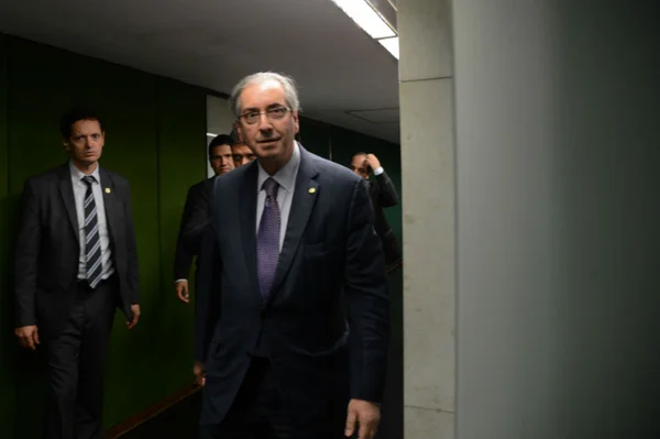 Líder do PSDB na Câmara diz que Cunha ‘tem por ora o benefício da dúvida’