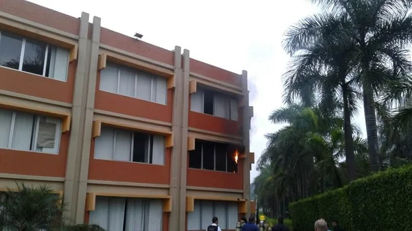 Princípio de incêndio em prédio alugado pela PF mobiliza bombeiros