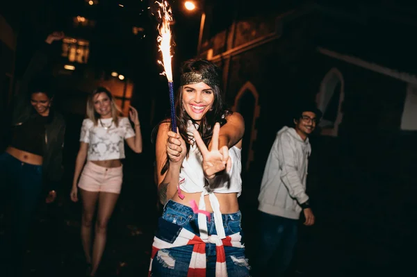 Aperta o play DJ! Entre em 2016 dançando com a playlist do Metrópoles