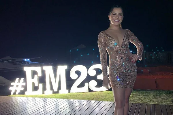 Veja fotos: Emily Araújo comemora 23 anos com 3 festas no Guarujá (SP)