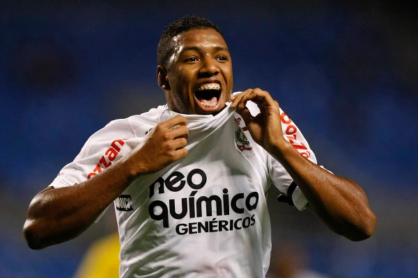 imagem colorida do Jogador Jucilei, ex-Corinthians