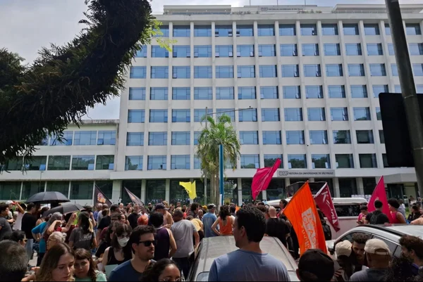 servidores paralisam usp benefícios