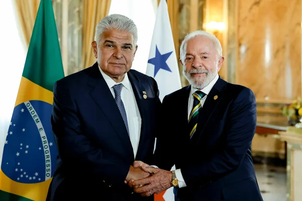 Lula e o presidente do Panamá, José Raúl Mulino