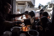 Fila de comida na Faixa de Gaza