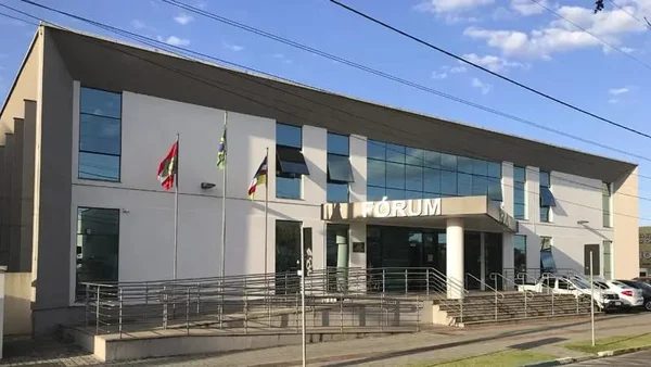 Três são condenados por aplicar golpe do bilhete premiado em idosas