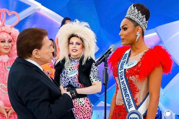 Silvio Santos e a Miss Trans Ava Simões