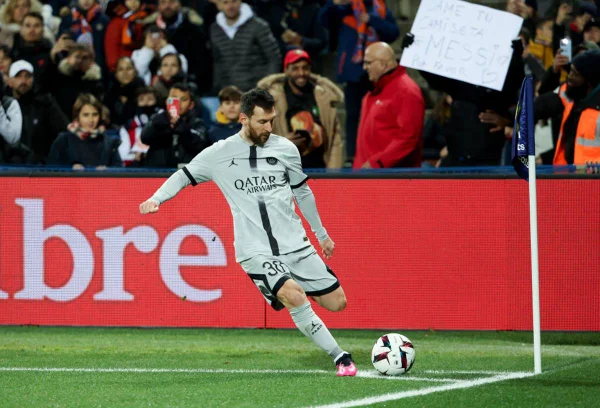 Messi cobrando escanteio
